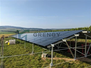 Panneaux solaires installés au sol