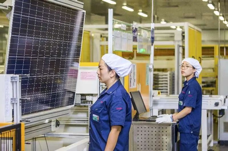 solar panels mounting system