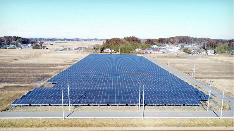 Parcs solaires à grande échelle Terre environnante fraîche