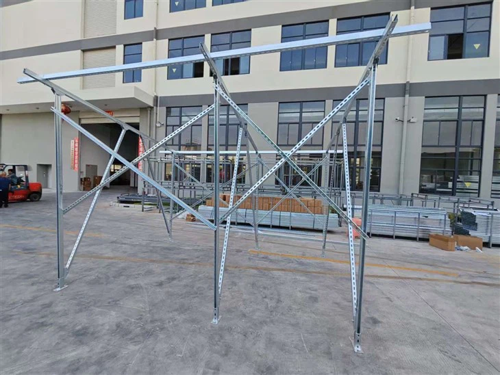 Solar Ground Mounting Systems With Concrete Foundation high quality